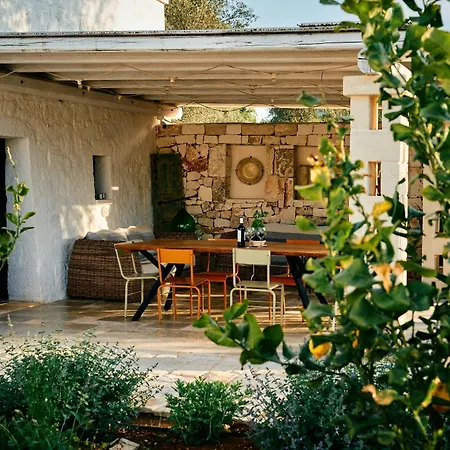 18th Century Saracen Trullo In Valle D'itria Vakantiehuis *