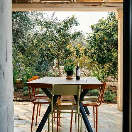 18th Century Saracen Trullo In Valle D'itria *